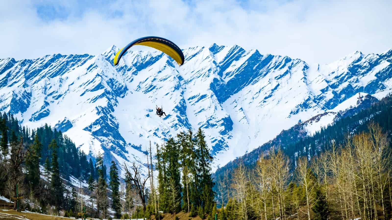 Amritsar to Manali Taxi Service